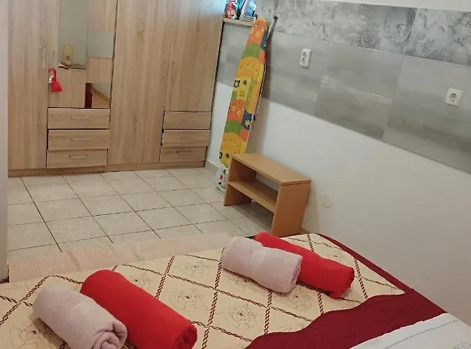 Tesa 아파트 풀라