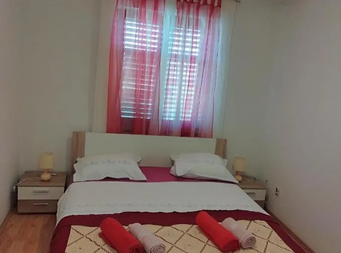 아파트 Tesa 풀라